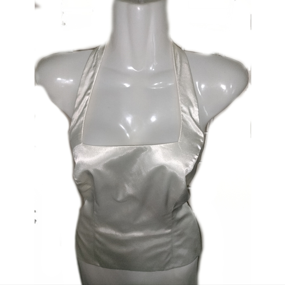 Cream halter-back gown - Picture 2 of 7